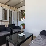 Nora Apartment